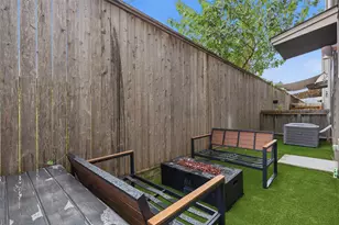 614 Thornton Rd, Houston, TX 77018 - Photo 22