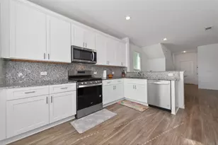 7326 Madison Cmns Ln, Houston, TX 77075 - Photo 14