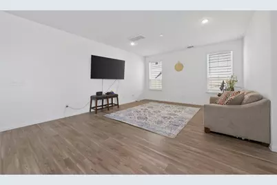 7326 Madison Commons Lane, Houston, TX 77075 - Photo 8