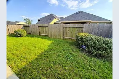 1605 Summer City Dr, Houston, TX 77047 - Photo 10