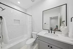 1307 E 27th St, Houston, TX 77009 - Photo 32