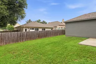 403 Laurel Timbers Dr, Houston, TX 77339 - Photo 32