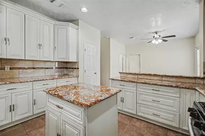 9714 Crystal Boulevard, Baytown, TX 77521 - Photo 18