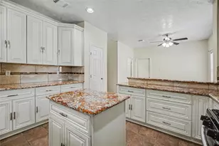 9714 Crystal Blvd, Baytown, TX 77521 - Photo 18