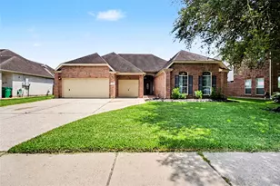9714 Crystal Blvd, Baytown, TX 77521 - Photo 2