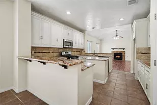 9714 Crystal Blvd, Baytown, TX 77521 - Photo 16