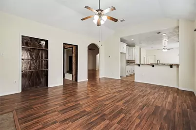 9714 Crystal Boulevard, Baytown, TX 77521 - Photo 10
