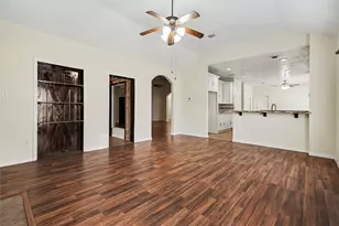 9714 Crystal Blvd, Baytown, TX 77521 - Photo 10