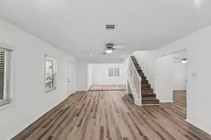 302 Lawrence St, Tomball, TX 77375 - Photo 8