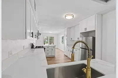 302 Lawrence Street, Tomball, TX 77375 - Photo 14