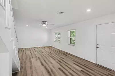 302 Lawrence Street, Tomball, TX 77375 - Photo 6