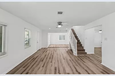 302 Lawrence Street, Tomball, TX 77375 - Photo 8