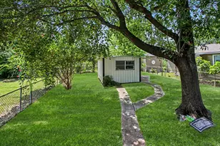 302 Lawrence St, Tomball, TX 77375 - Photo 28