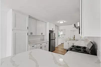 302 Lawrence Street, Tomball, TX 77375 - Photo 16
