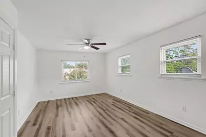302 Lawrence Street, Tomball, TX 77375 - Photo 20