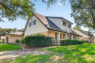8218 Hazen St, Houston, TX 77036 - Photo 2