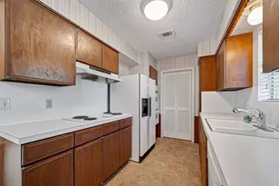 8218 Hazen St, Houston, TX 77036 - Photo 16