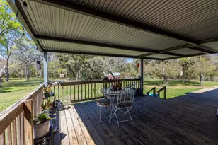 12 Creekwood Dr, Schulenburg, TX 78956 - Photo 28