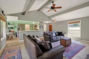 12 Creekwood Dr, Schulenburg, TX 78956 - Photo 6