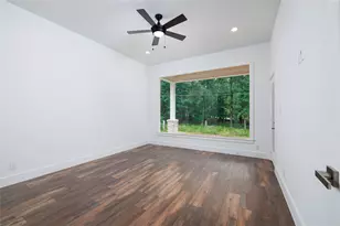 1049 Broadmoor Dr, Huntsville, TX 77340 - Photo 12