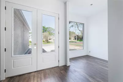 1049 Broadmoor Drive, Huntsville, TX 77340 - Photo 2