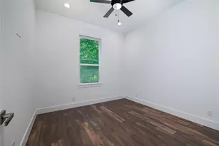 1049 Broadmoor Dr, Huntsville, TX 77340 - Photo 18