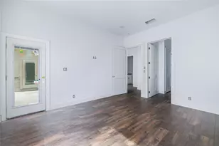 1049 Broadmoor Dr, Huntsville, TX 77340 - Photo 12