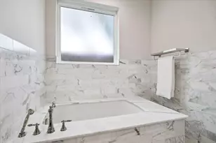 15911 Redwood Pl Dr, Houston, TX 77079 - Photo 24