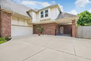 15911 Redwood Pl Dr, Houston, TX 77079 - Photo 38