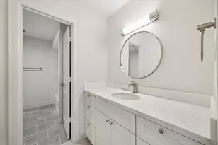 15911 Redwood Pl Dr, Houston, TX 77079 - Photo 34