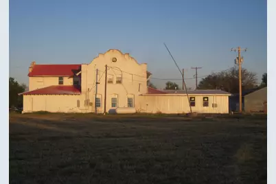 207 10th Street NW, Childress, TX 79201 - Photo 2