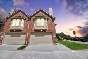 6222 Skyline Dr, Houston, TX 77057 - Photo 2