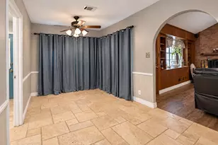 56 Flag Ct, Lake Jackson, TX 77566 - Photo 10