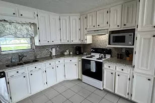 398 Lakeshore S, Onalaska, TX 77360 - Photo 4