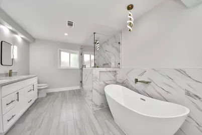 6023 Lattimer Drive, Houston, TX 77035 - Photo 10