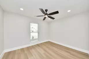 6023 Lattimer Dr, Houston, TX 77035 - Photo 42