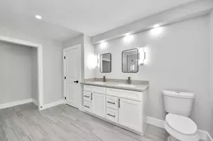 6023 Lattimer Dr, Houston, TX 77035 - Photo 34