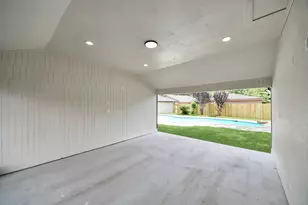 6023 Lattimer Dr, Houston, TX 77035 - Photo 14