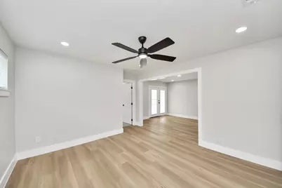 6023 Lattimer Drive, Houston, TX 77035 - Photo 10