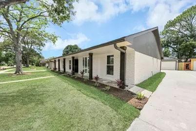 6023 Lattimer Drive, Houston, TX 77035 - Photo 12