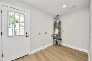 6023 Lattimer Dr, Houston, TX 77035 - Photo 44