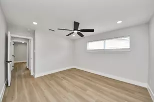 6023 Lattimer Dr, Houston, TX 77035 - Photo 42