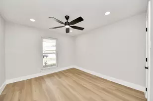 6023 Lattimer Dr, Houston, TX 77035 - Photo 40