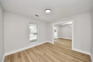 6023 Lattimer Dr, Houston, TX 77035 - Photo 12