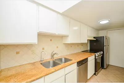 2100 Tanglewilde Street #169, Houston, TX 77063 - Photo 18