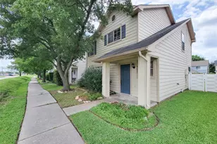 9607 Farrell Dr, Houston, TX 77070 - Photo 2