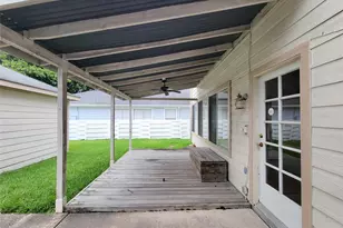 9607 Farrell Dr, Houston, TX 77070 - Photo 36