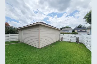 9607 Farrell Drive, Houston, TX 77070 - Photo 38