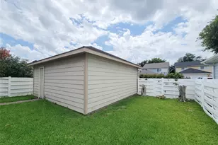 9607 Farrell Dr, Houston, TX 77070 - Photo 38