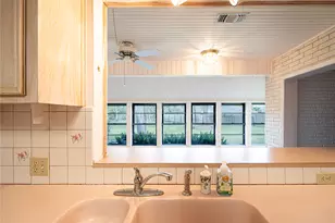 1716 Tara Cir, Texas City, TX 77591 - Photo 10